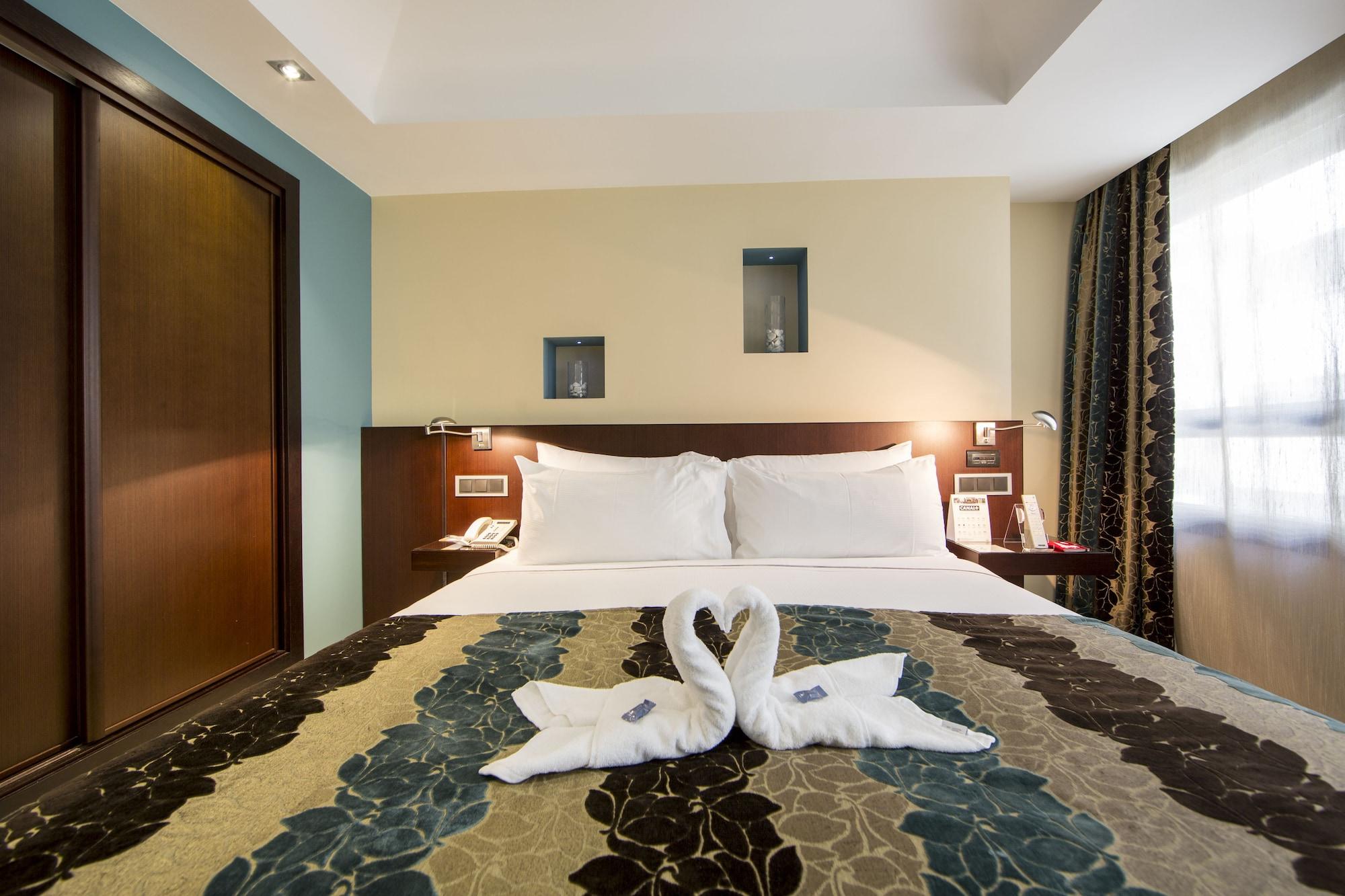 Eurostars Araguaney Hotel Santiago de Compostela Luaran gambar A bedroom at the hotel
