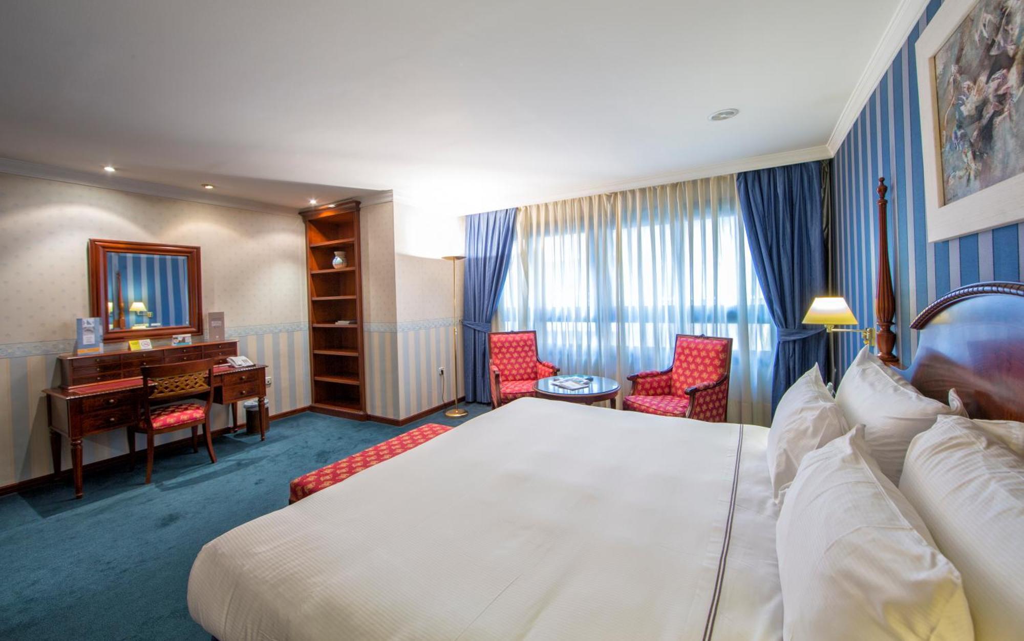 Eurostars Araguaney Hotel Santiago de Compostela Bilik gambar A room at the hotel